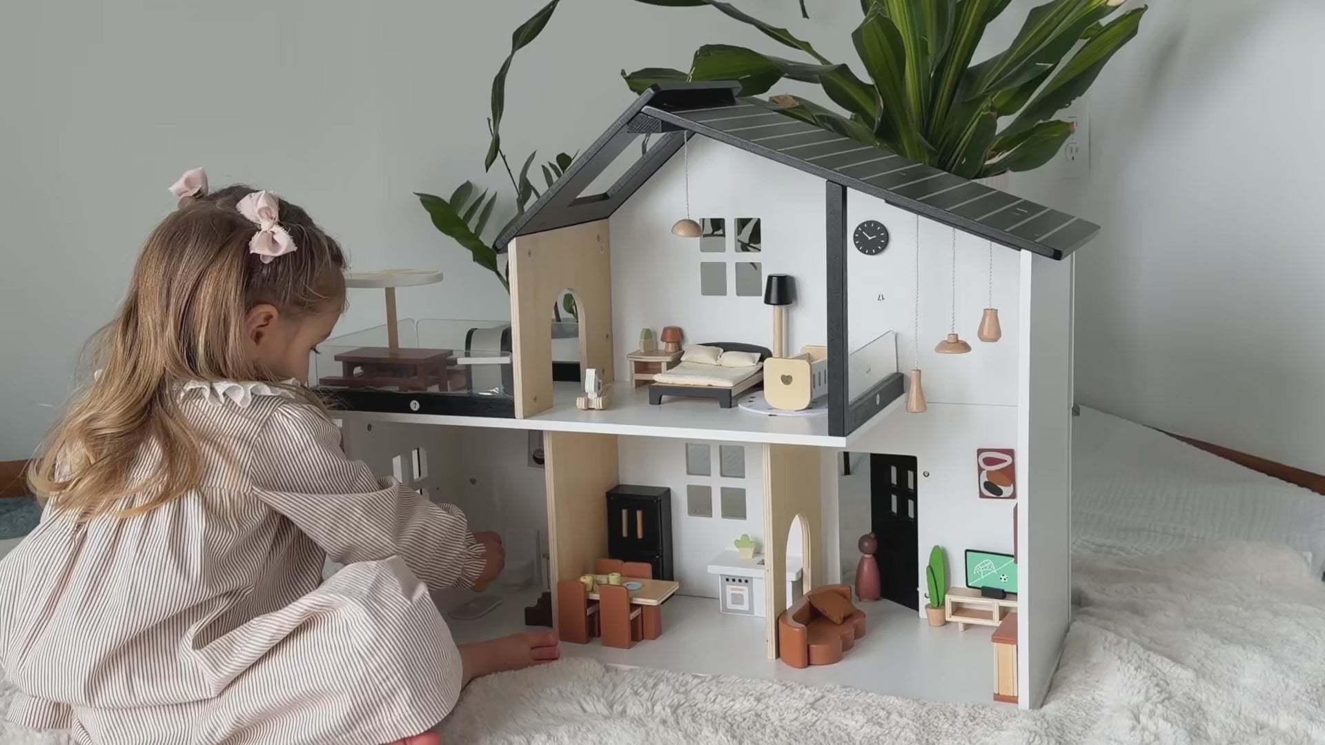 OOOK Wooden Dollhouse, Modern Doll House with 66Pcs Luxurious Furniture Accessories